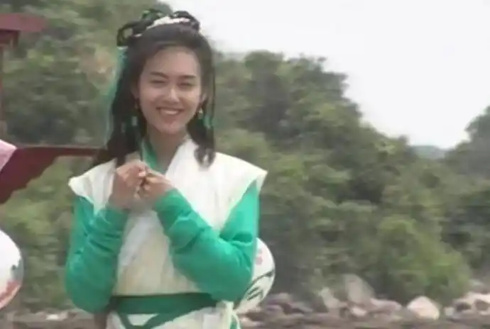 七版黄蓉惊艳登场对比,谁是独一无二的"俏黄蓉"_恬妞_版本_角色