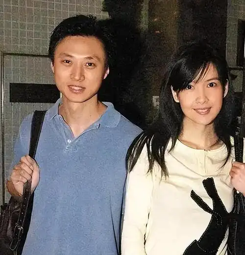 "清纯玉女"周慧敏:选择倪震此生无憾,如今无儿无女也知足