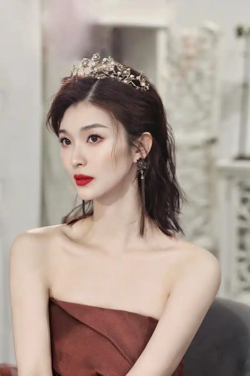 短发新娘敬酒服造型太美了上海跟妆