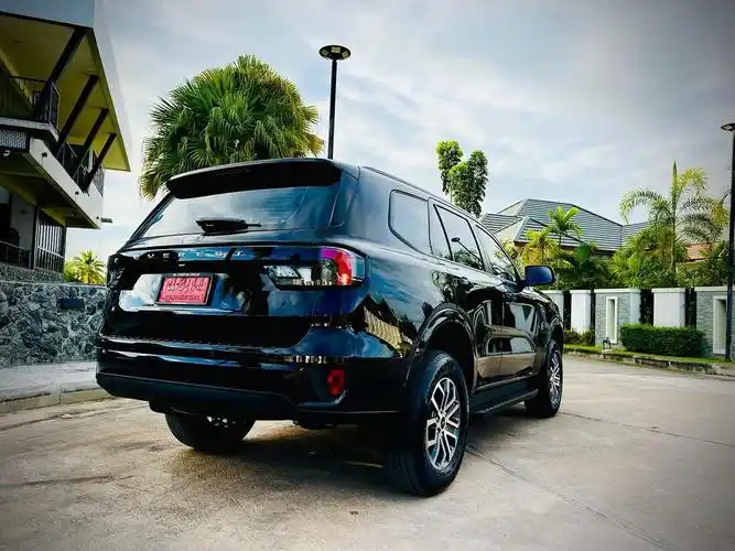 全新福特撼路者 硬派的越野suv 造型传统