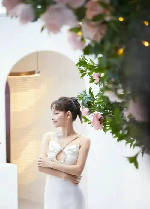 婚姻失败后的张嘉倪状态不差,告诉了我们一个真相_工作_哥哥_时候