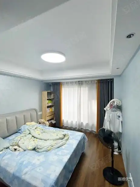 苕溪边上 大家栖溪三房两卫 自住精装修三十多万 有车位,锦悦栖溪轩