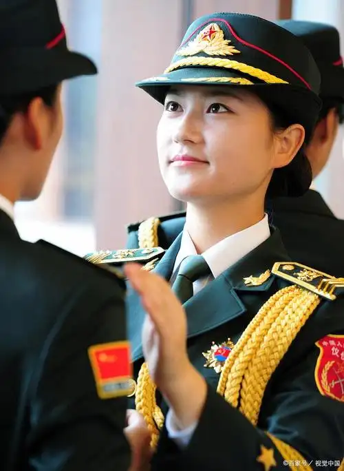 在当今世界,女性参与军事早已不是新鲜事,而中国女兵在这方面的表现也