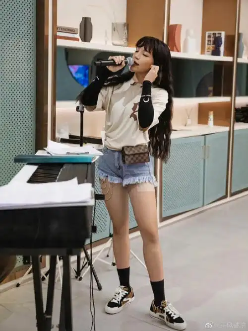 我真的好喜欢江映蓉现在的身材