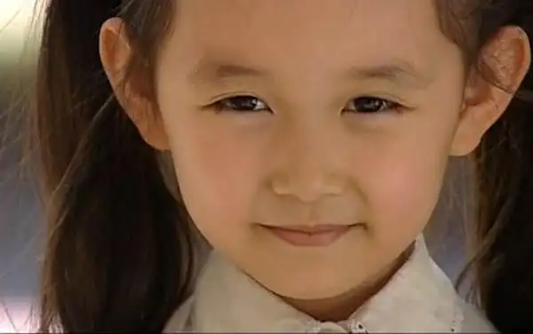 而后杨幂表示她和蒋依依和投缘,喜欢这个小姑娘.