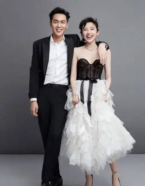 原创明星夫妻你总说娱乐圈没有真感情但他们的幸福看起来毫不费力