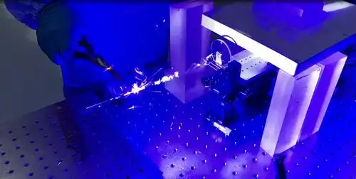 硬科院率先推出工业级蓝光半导体直接输出激光器