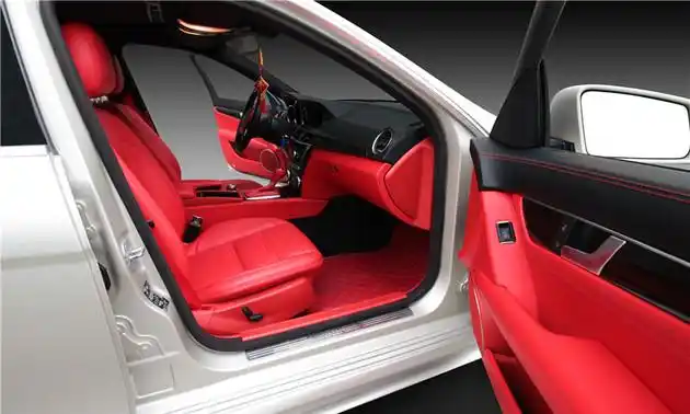 03奔驰c200内饰改色翻新