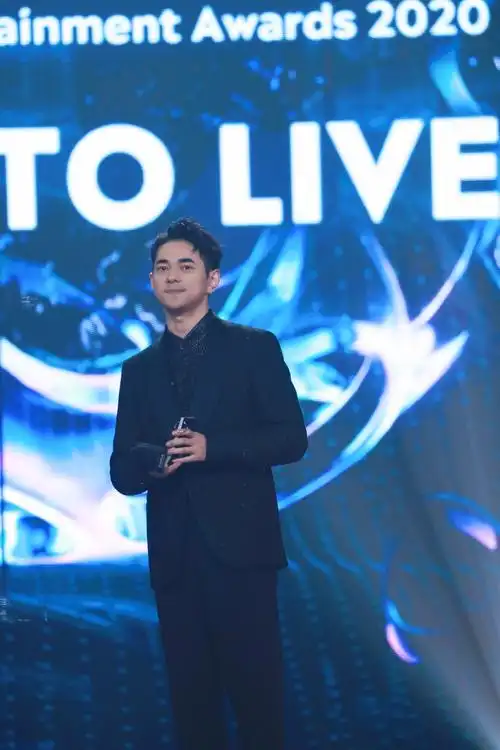 李晨nic受邀主持腾讯音乐娱乐盛典走心传递温暖正能量