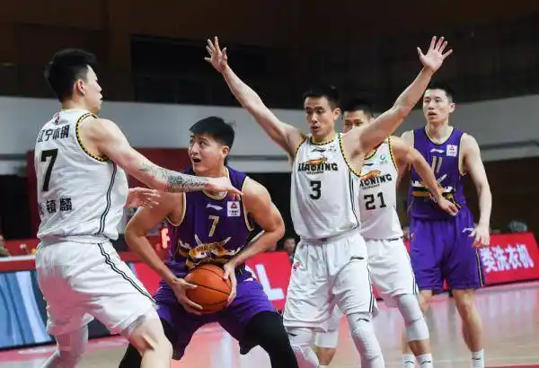 篮球|cba第二阶段:辽宁本钢胜北京紫禁勇士