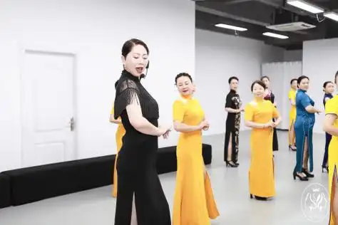 簕杜鹃艺术传媒第2期《与"旗"相约》沙龙课完美收官!_旗袍_文化_中国