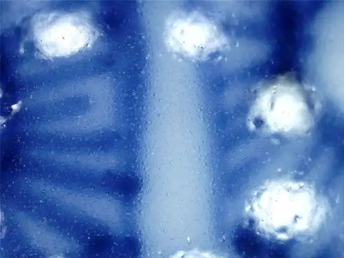 电子显微镜下面的青花气泡特写镜头,晶莹剔透,摄人心魄,美不胜收!