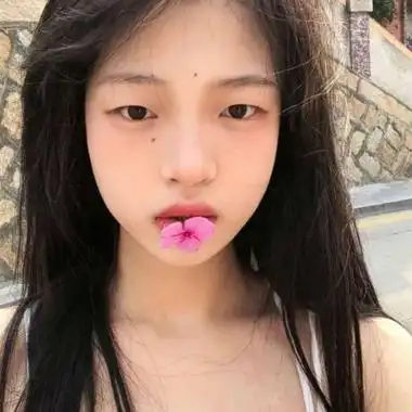 漂亮女生15至17岁照片头像贵在真实