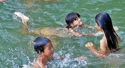 农村孩子为何不能下河游泳?看完你就知道了,而且还要做到这几点