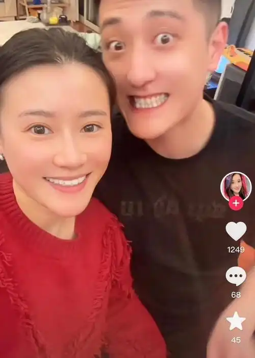 徐祥称城隍庙过年特别美沈寺良参演大戏王冰皓秀恩爱