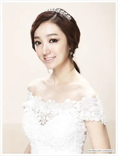 jh11261采集到韩国新娘化妆造型