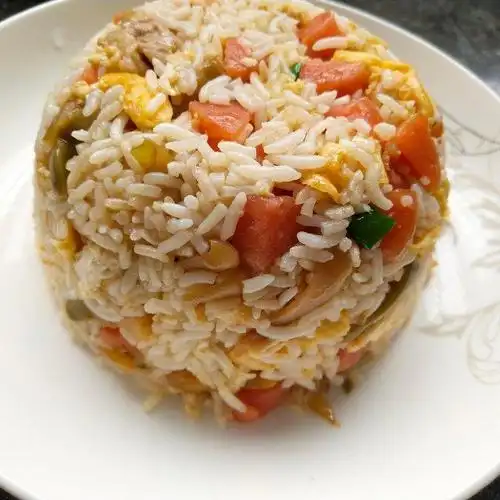 榨菜肉丝炒饭,咸鲜美味,做法简单