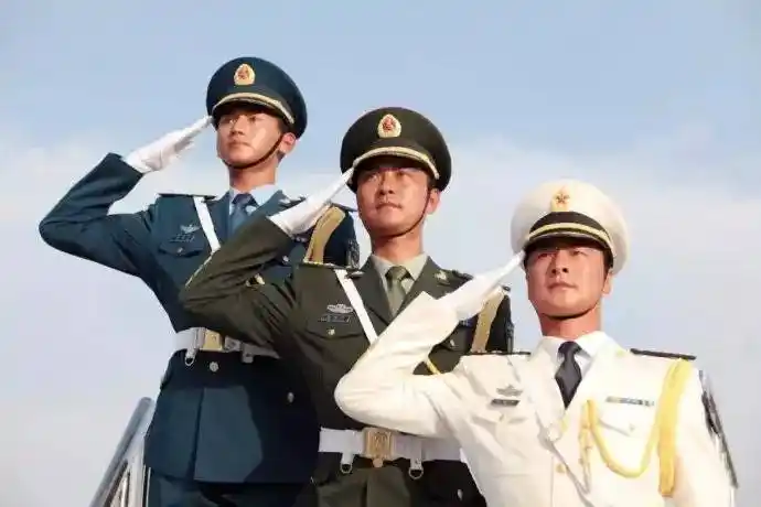 敬礼八一|最燃的舞蹈是军步,最帅的人是军人!