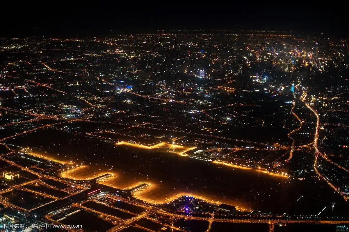 航拍上海虹桥国际机场夜景