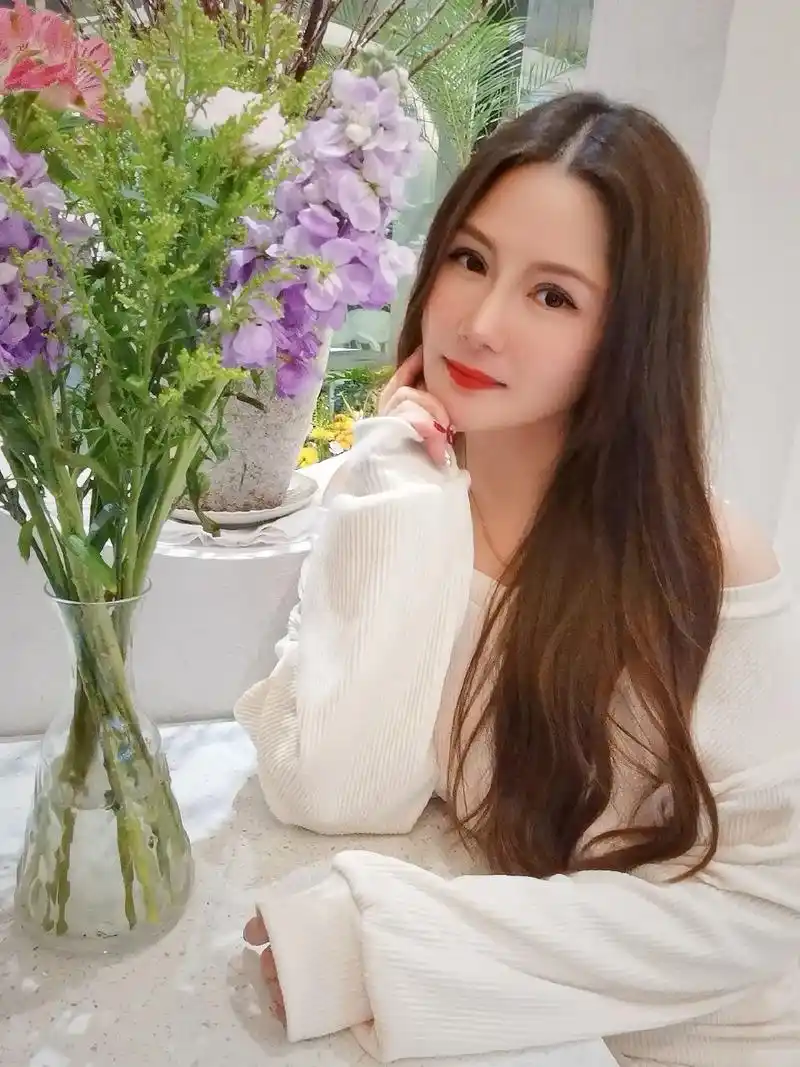 什么叫女人味?对男人来说,你年龄稍微大点,胖点,有点皱纹,都 - 抖音