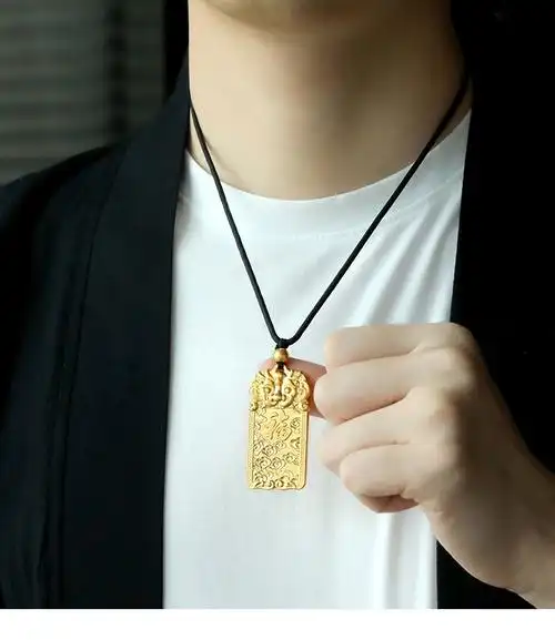 祖大福古法黄金吊坠男金9999足金瑞兽麒麟平安无事牌挂绳项链送老公