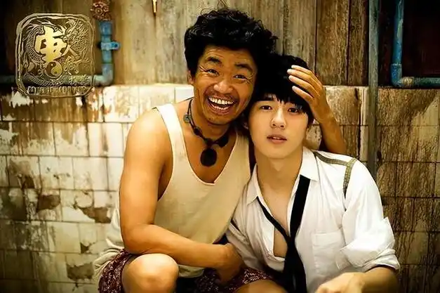 《八角笼中》获4项大奖,王宝强的"傻",被拆穿了……|徐峥|黄渤|冯小刚