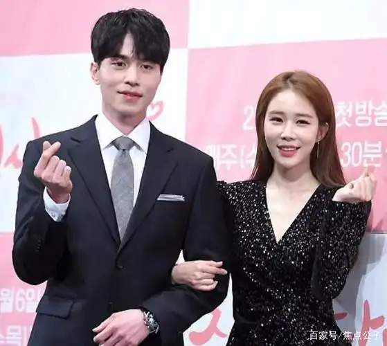 朴宝英 徐仁国郑容和 徐贤朴炯植 朴宝英李栋旭 刘仁娜;韩孝周 李钟硕