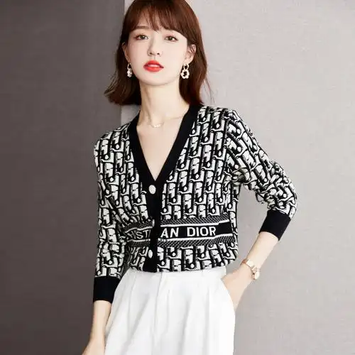 阿玛施哥弟品牌店的优惠券大全—正品哥弟新款女装2022春季韩版v领