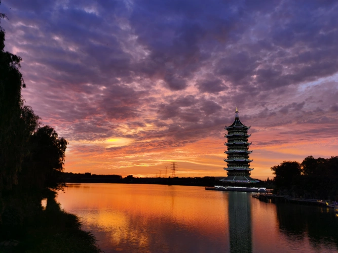 宿迁,夕阳下的双塔!