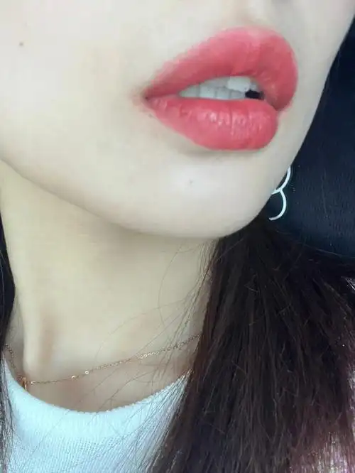 纪梵希口红试色