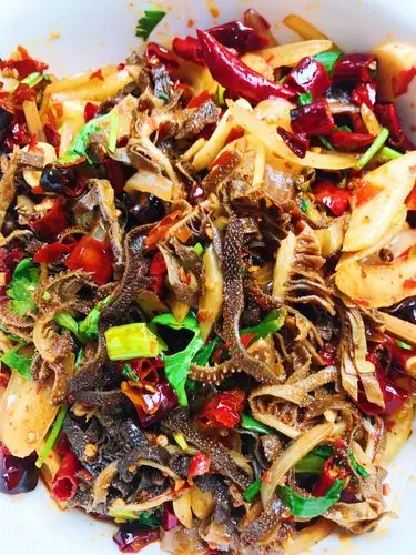 秘制【爆炒麻辣毛肚】无敌简单好吃 因为和媳妇都爱吃毛肚,所以自研了