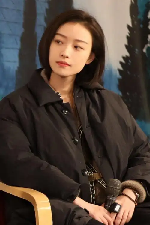 倪妮短发发型图片(倪妮两套服装造型释出) - 赤虎壹号