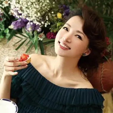 央视一姐传奇 董卿魅力发型盘货