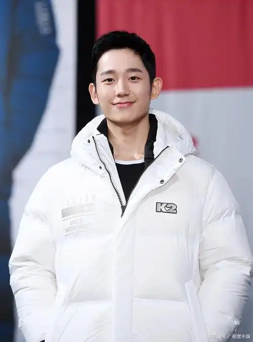 丁海寅祝福金智秀安普贤:得知你们交往很开心