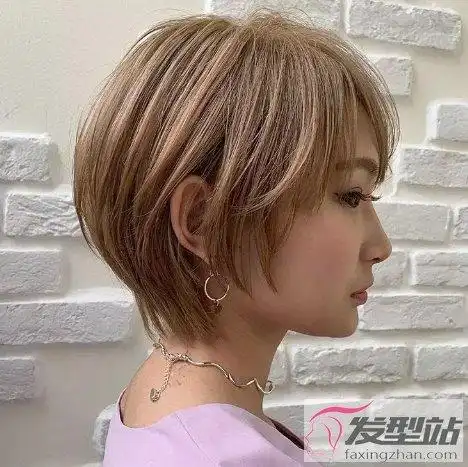 扁头女生适合什么短发 扁头短发造型饱满立体_发型站_最新流行发型