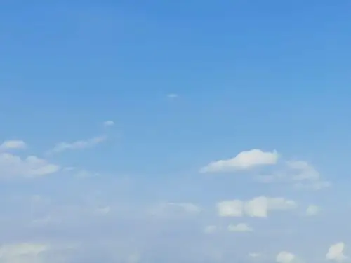 能不能分享一张你手机相册里最美的天空照?