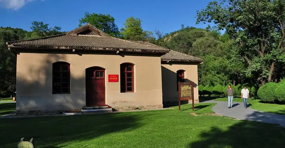 【延安市区一日游】王家坪·枣园旧址·革命纪念馆·杨家岭·宝塔山