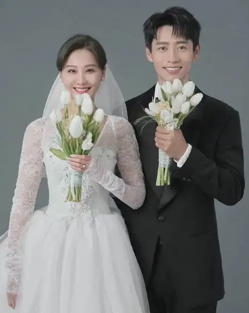 魏晨于玮将在下周举行婚礼手绘请柬浪漫十足