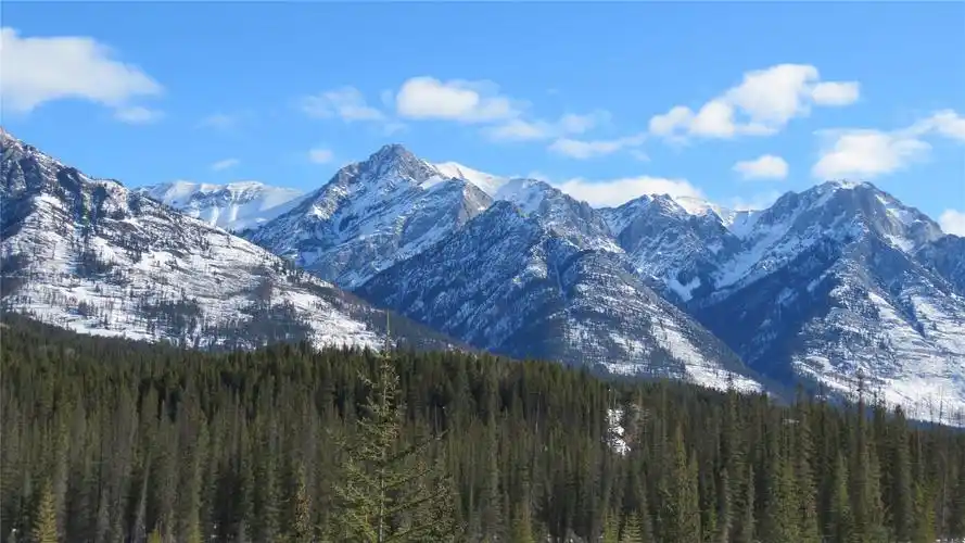 漂亮的雪山美景高清桌面壁纸-风景壁纸-手机壁纸下载-美桌网