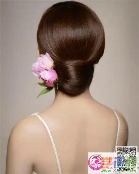 2017年适合各场合的女生盘发图片