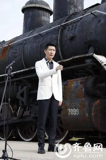 "刘洪"张子健亮相枣庄 故地重游定义新版抗战剧