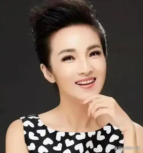 管彤就是这样一位独特的"幸福女神".