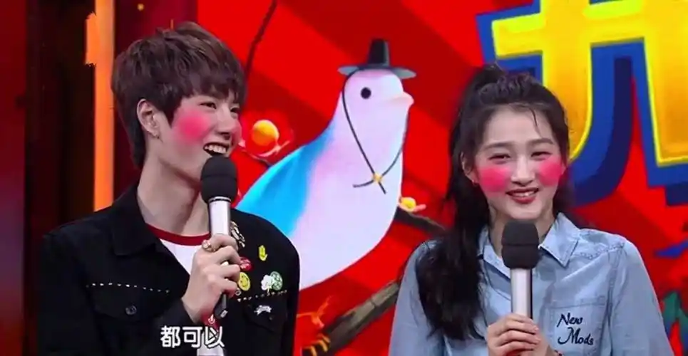 原创王一博跟关晓彤甜蜜旧照被扒鹿晗的油条突然没那么香了