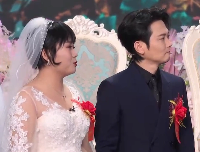 孟鹤堂李雪琴婚纱照(李雪琴和孟鹤堂结婚了)