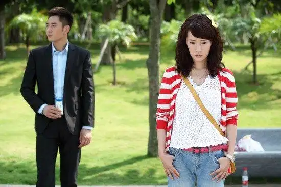 李念《纸婚》陷困境 新欢旧爱难以抉择