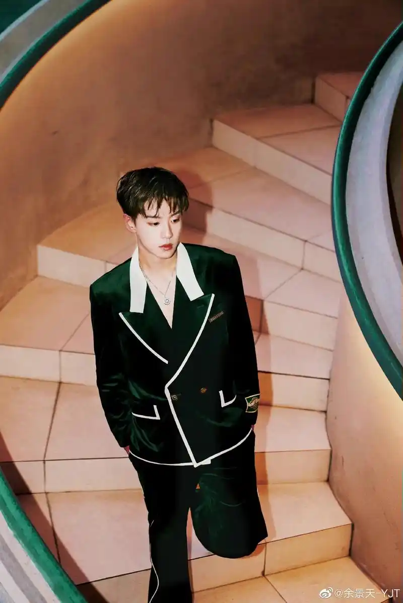 余景天 #185大帅哥 #情人节 #情人节快乐#颜值 真好 - 抖音