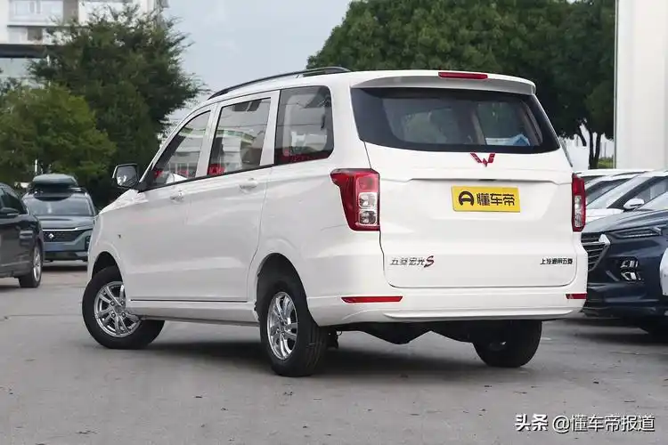 五菱宏光3万元左右新车报价(五菱宏光3万元左右新车报价多少)