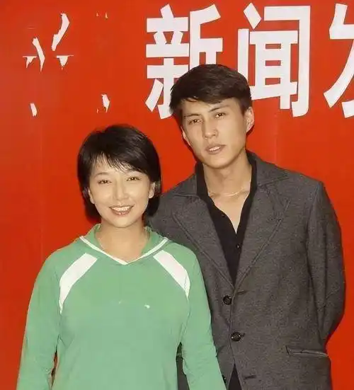 演员田小洁:从工人到演员,娶女神江珊为妻,事业爱情双丰收_梦想_相关