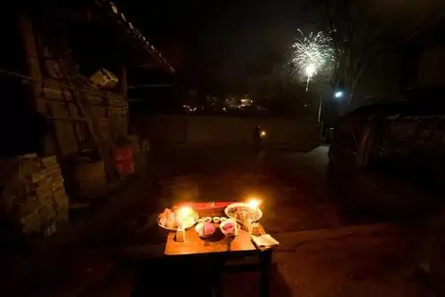 农村的老人去世后,为什么他的家属和亲人要守夜三天?