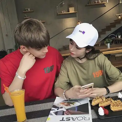 情侣装夏装2018新款气质百搭短袖t恤衫上衣韩版夏款半袖qlz学生潮